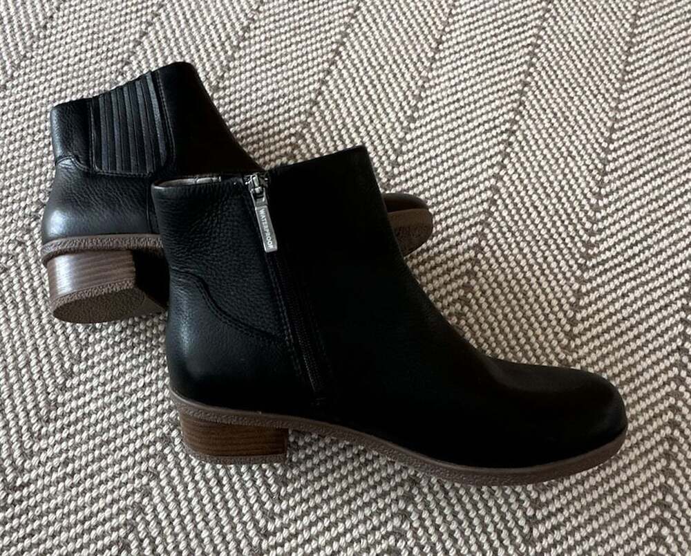 Dansko Daisie Waterproof Black Leather Ankle Boots